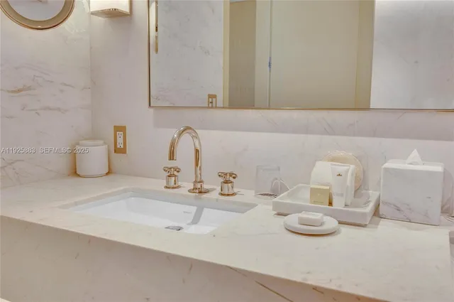 a close view of sink and tap