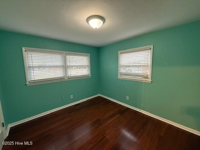 2008 Thompson Drive Newport, NC 28570 - Photo 9 of 17 IMG_2036