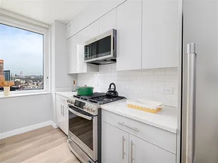 $6,309 | 2-21 21st Street, Unit 626 | Long Island City