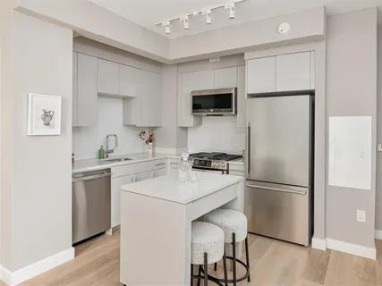 $6,309 | 2-21 21st Street, Unit 626 | Long Island City