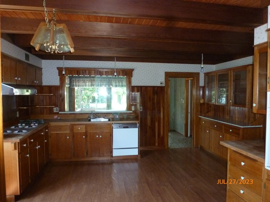 930 Innis St Extension Oil City, PA 16301 - Photo 14 of 40