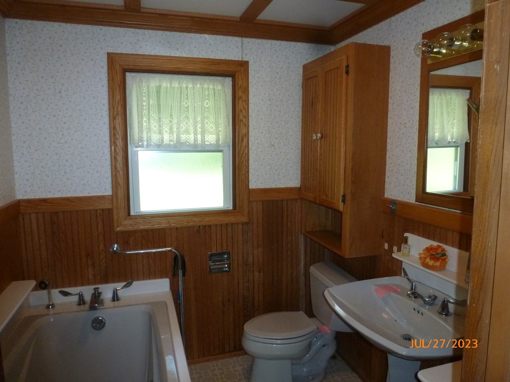 930 Innis St Extension Oil City, PA 16301 - Photo 22 of 40