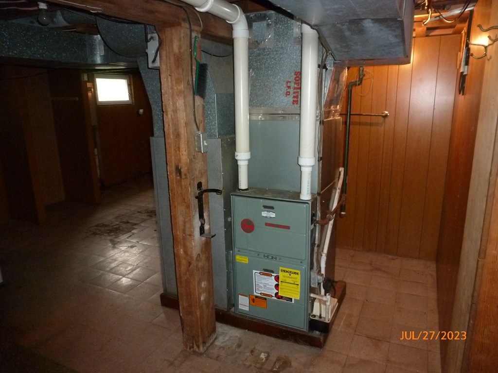 930 Innis St Extension Oil City, PA 16301 - Photo 38 of 40
