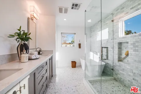 $3,275,000 | 935 South Burnside Avenue, Los Angeles, CA 90036