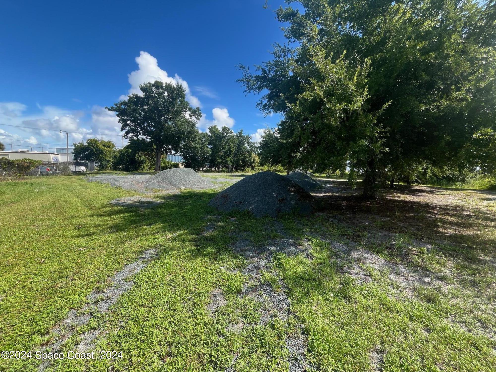 275 Paint Street Rockledge, FL 32955 - Photo 6 of 18 a view of outdoor space and yard