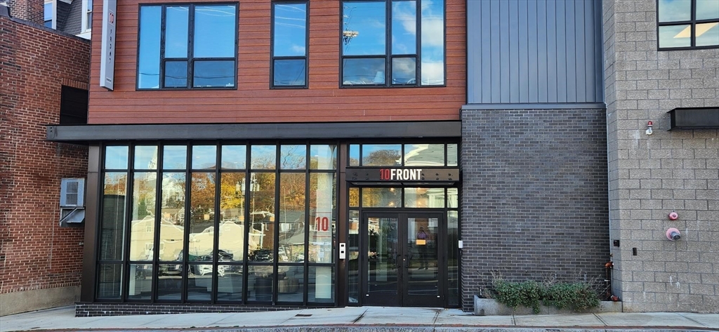 10 Front Street, Unit 305 Weymouth, MA 02188 - Photo 2 of 26