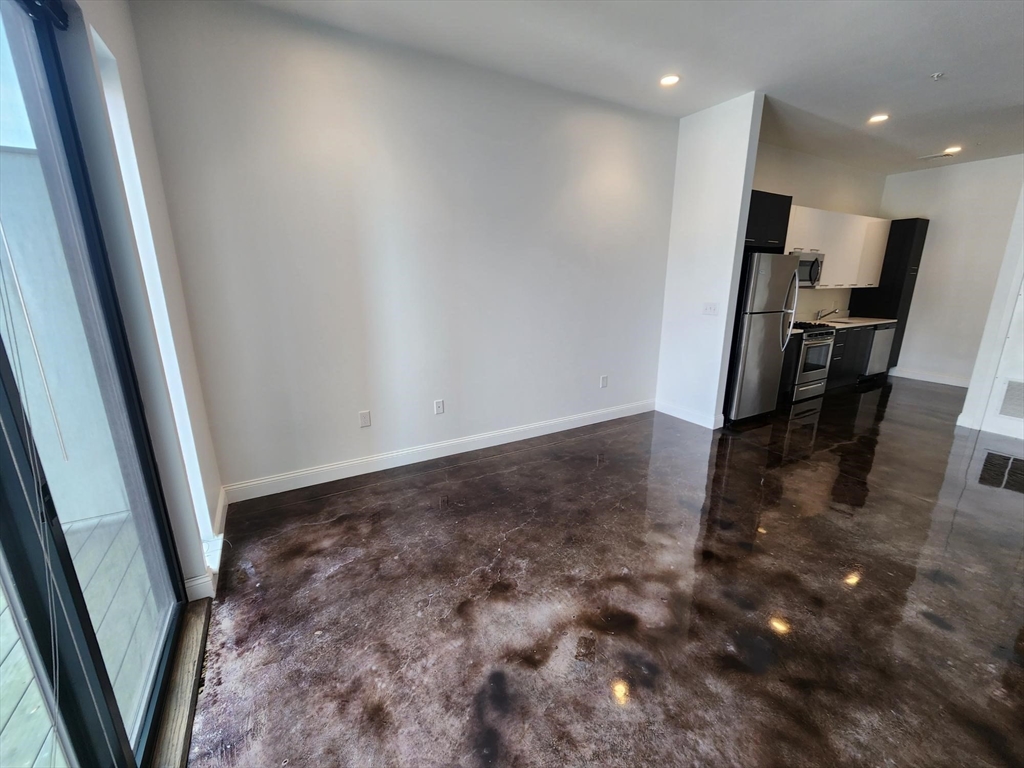 10 Front Street, Unit 305 Weymouth, MA 02188 - Photo 7 of 26