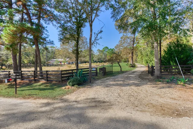 $800,000 | 0 Koenig Lane, Conroe, TX 77384