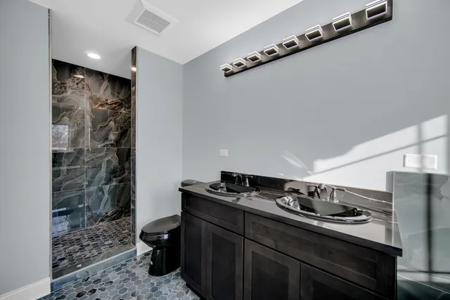 $499,000 | 6532 West 112th Street, Worth, IL 60482