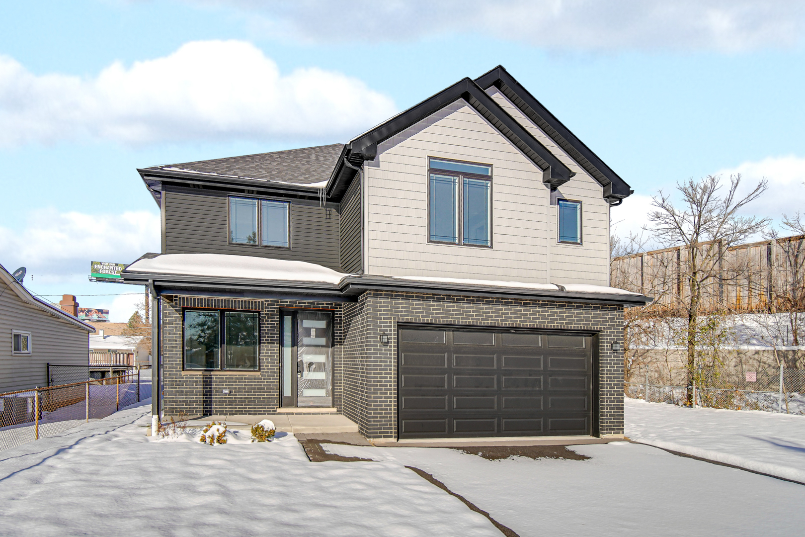 6532 West 112th Street Worth, IL 60482 - Photo 2 of 27 a front view of a house