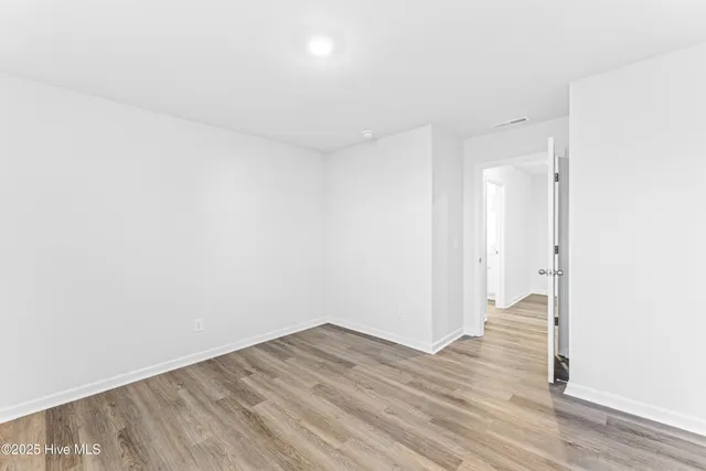 $360,360 | 624 South Squires Run Lane, Richlands, NC 28574