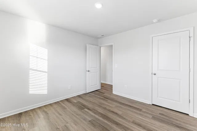 $360,360 | 624 South Squires Run Lane, Richlands, NC 28574