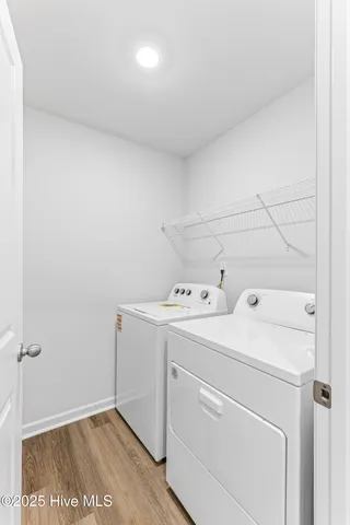 $360,360 | 624 South Squires Run Lane, Richlands, NC 28574