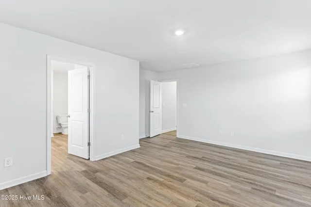 $360,360 | 624 South Squires Run Lane, Richlands, NC 28574