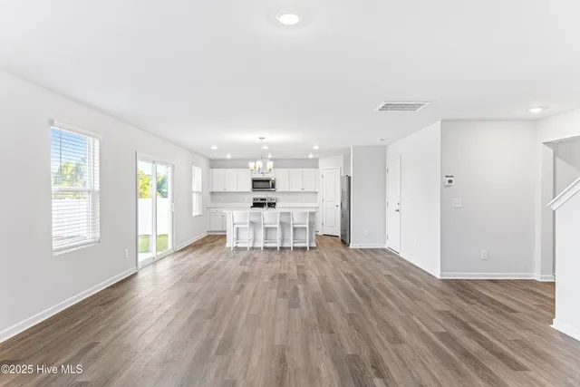 $360,360 | 624 South Squires Run Lane, Richlands, NC 28574