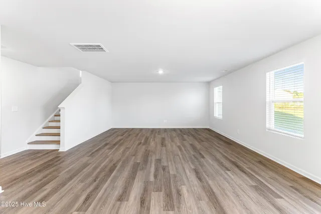 $360,360 | 624 South Squires Run Lane, Richlands, NC 28574