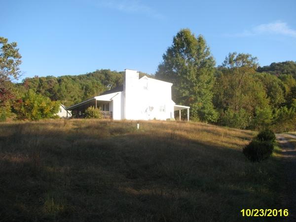 270 Valley Road Hardy, VA 24101 - Photo 3 of 10 IMG_4521_016