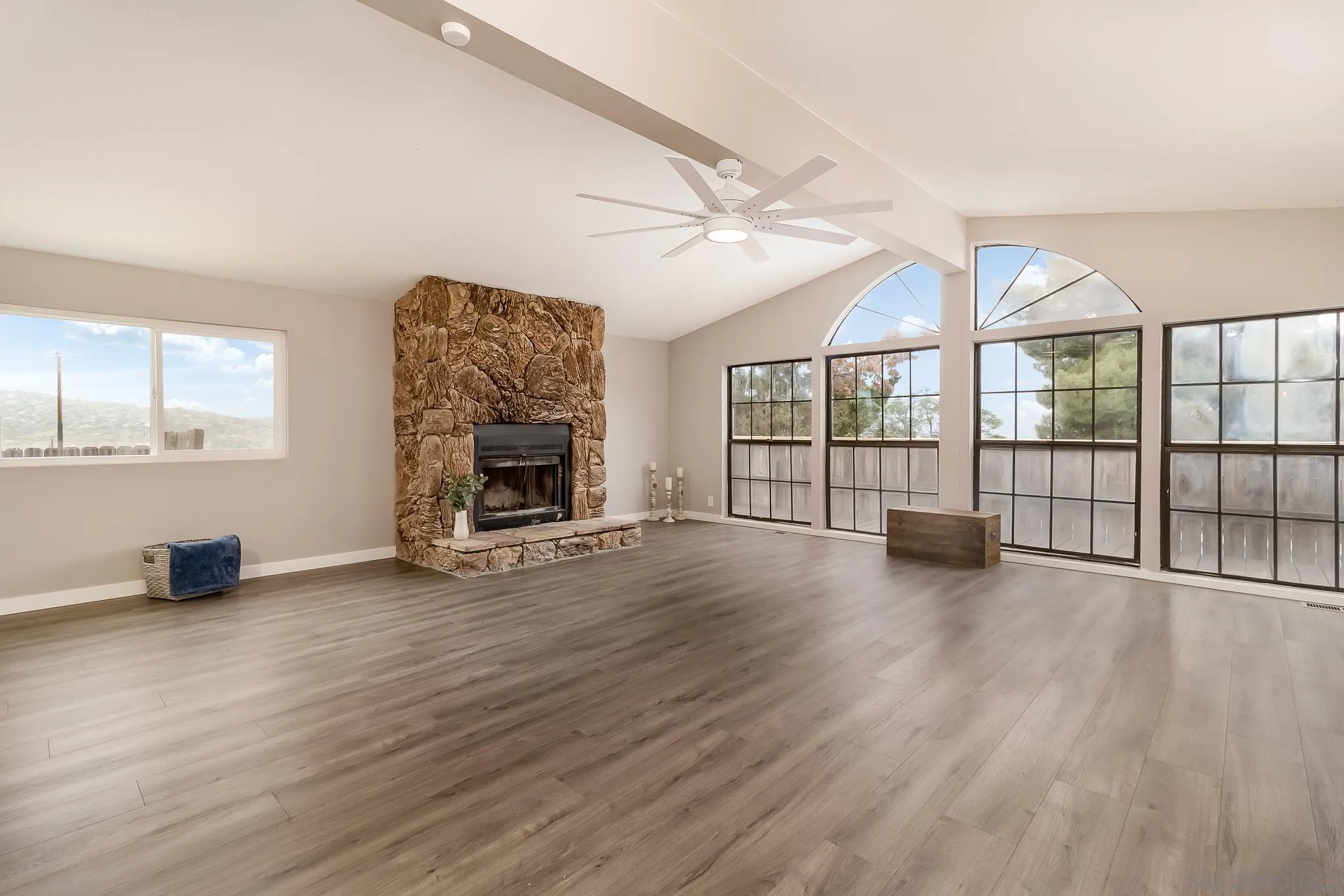 31685 Ruth Lane Homeland, CA 92548 - Photo 5 of 36 Gallery Image 5