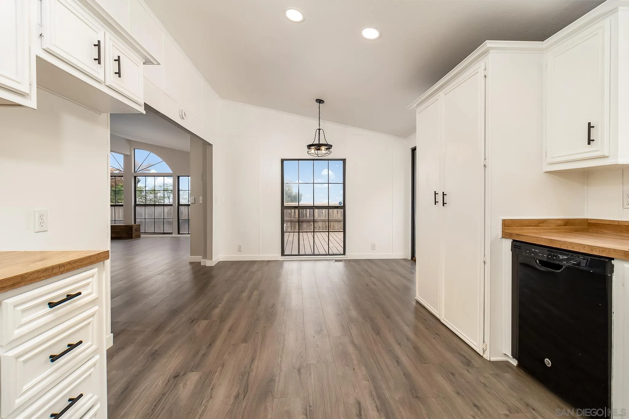 31685 Ruth Lane Homeland, CA 92548 - Photo 10 of 36 Gallery Image 10