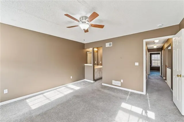 $235,000 | 703 Northeast Swann Circle, Lee's Summit, MO 64086