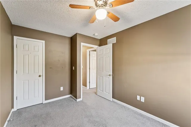 $235,000 | 703 Northeast Swann Circle, Lee's Summit, MO 64086