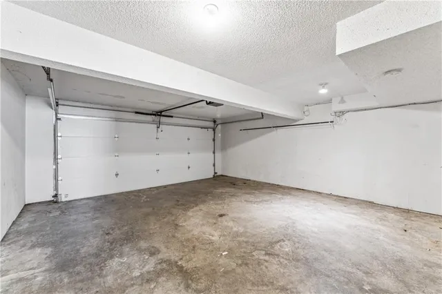 $235,000 | 703 Northeast Swann Circle, Lee's Summit, MO 64086