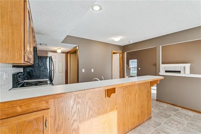 $235,000 | 703 Northeast Swann Circle, Lee's Summit, MO 64086