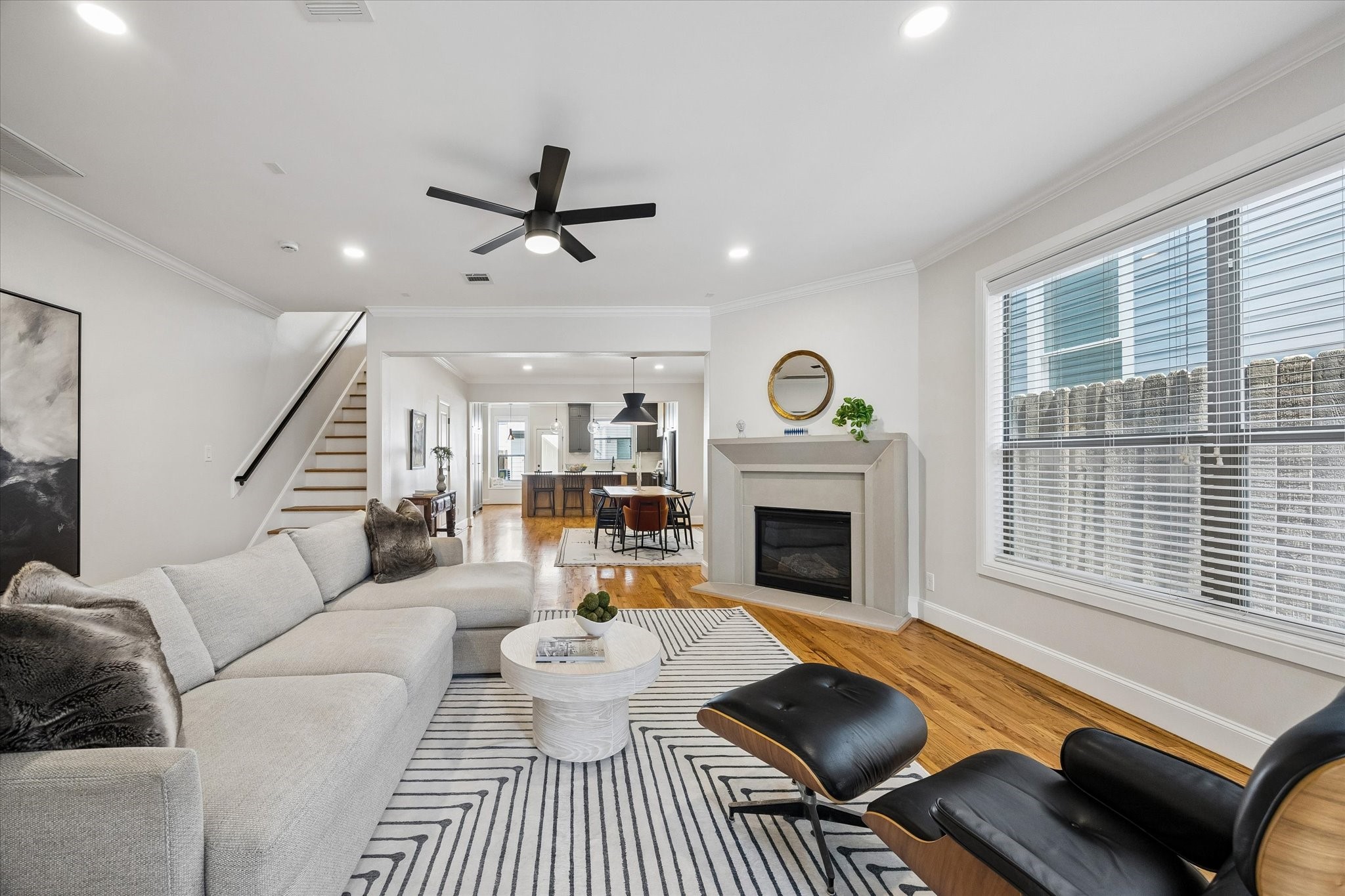 217 West 24th Street Houston, TX 77008 - Photo 10 of 37