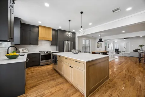 $849,000 | 217 West 24th Street, Houston, TX 77008