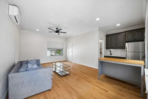 $849,000 | 217 West 24th Street, Houston, TX 77008