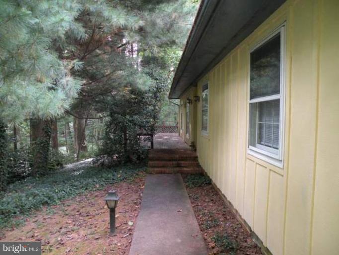 28597 Edgemere Road Easton, MD 21601 - Photo 17 of 19 Deck view from driveway