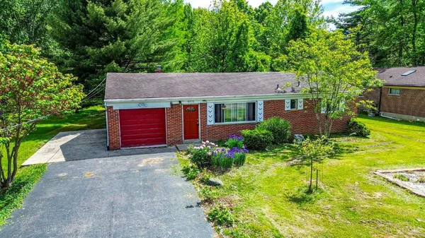 $289,900 | 9315 Greenhedge Lane, Loveland, OH 45140