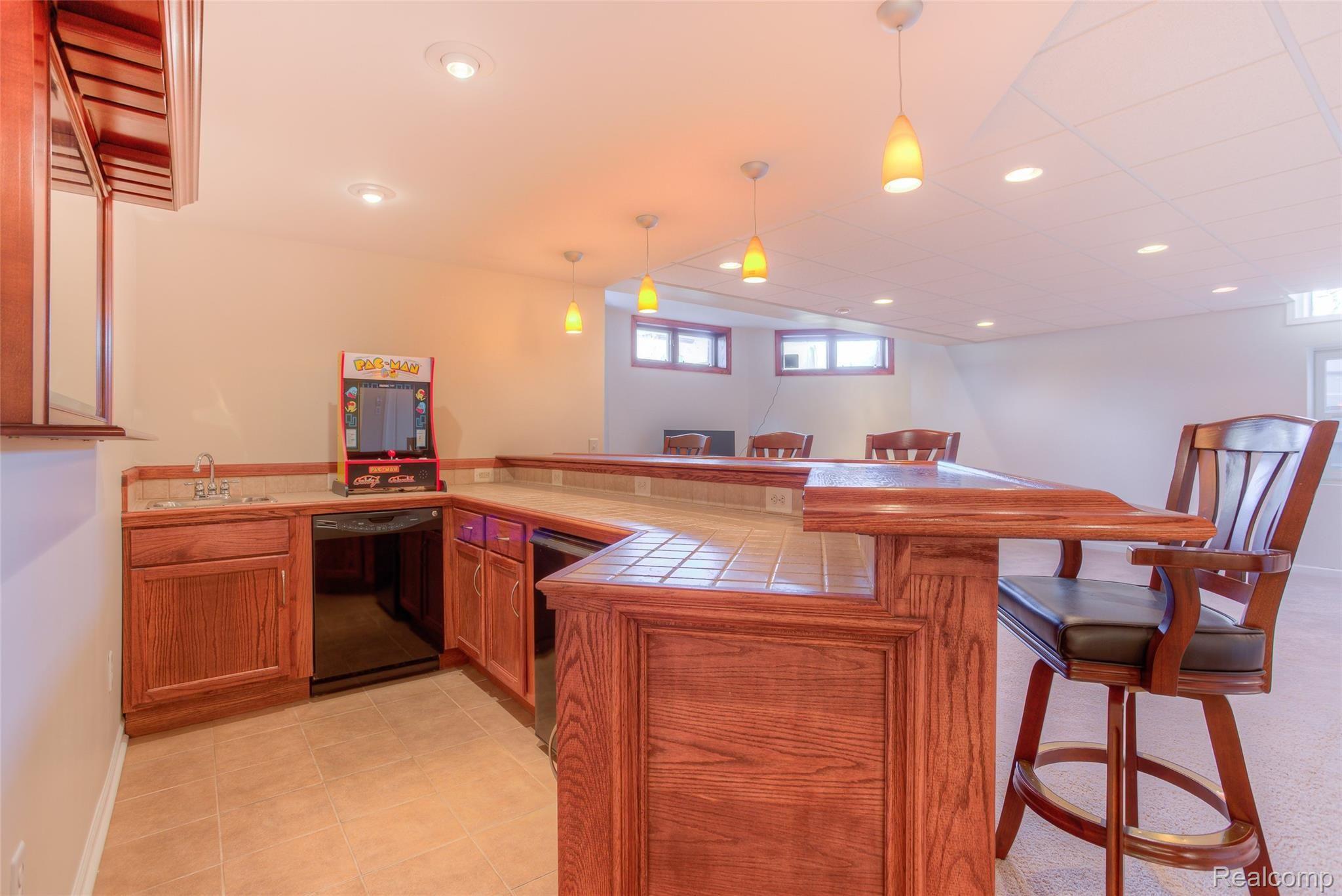 702 Panorama Drive Rochester, MI 48306 - Photo 54 of 77 702 panorama interiors (33).jpg