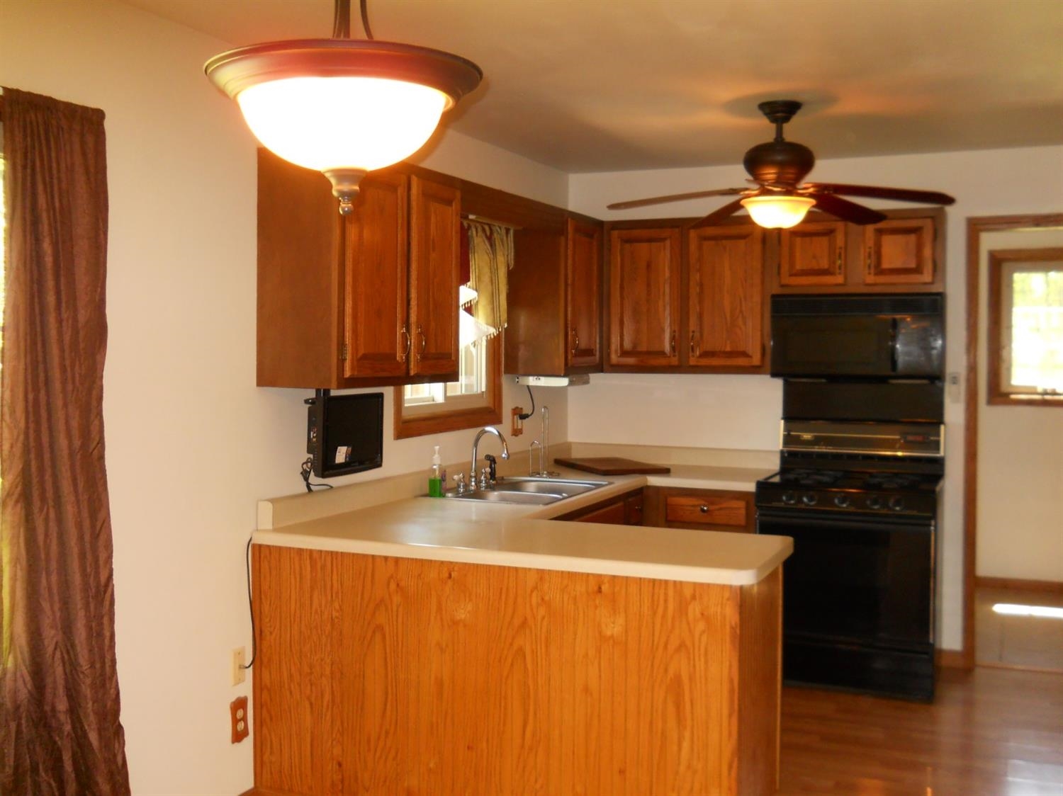 9841 West Rustic Drive Demotte, IN 46310 - Photo 5 of 32 1500x1124