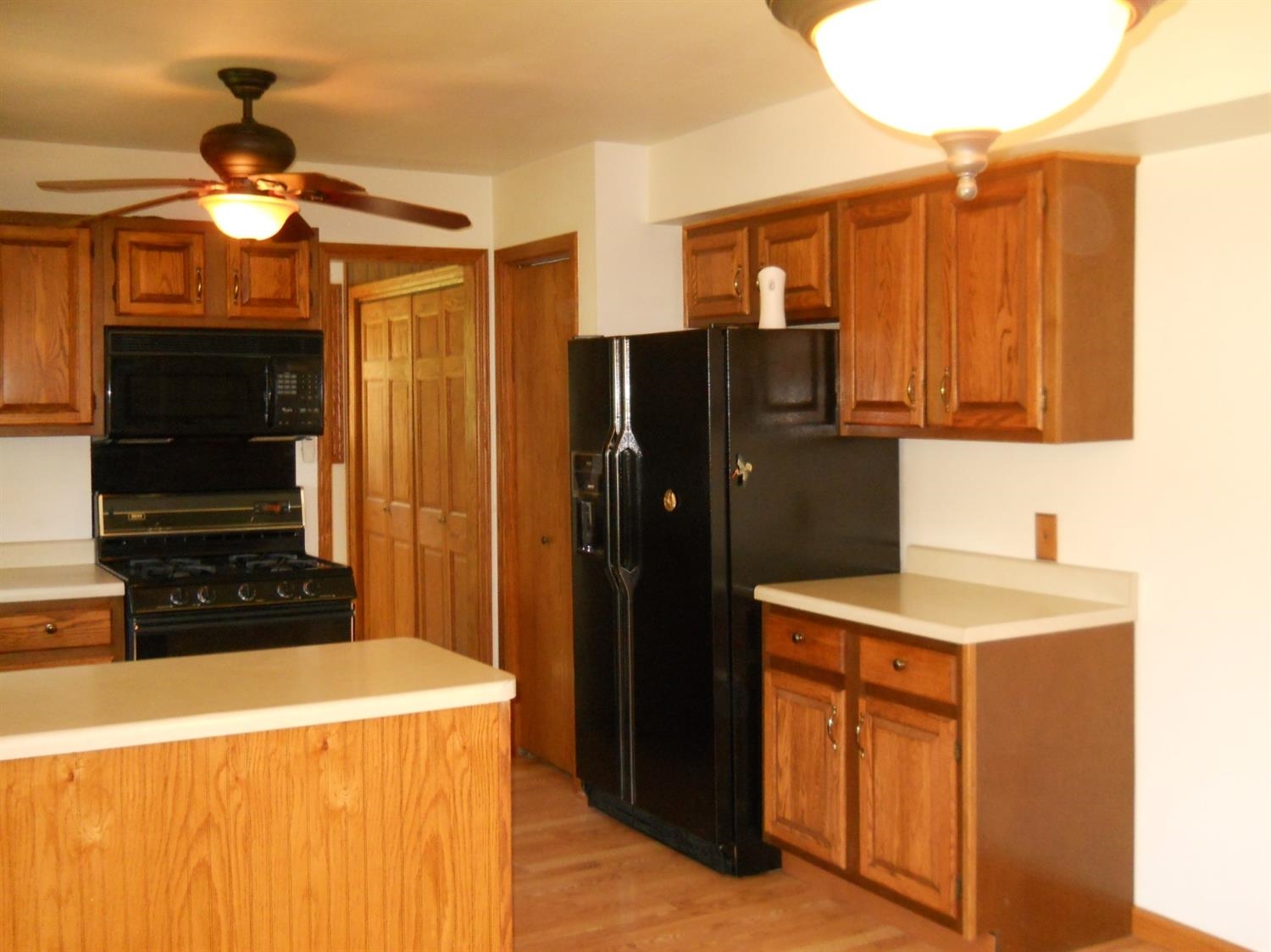 9841 West Rustic Drive Demotte, IN 46310 - Photo 7 of 32 1500x1124
