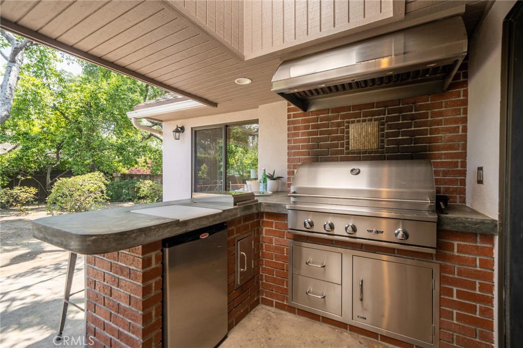 3343 San Pasqual Street Pasadena, CA 91107 - Photo 29 of 45 a kitchen with a stove and a sink