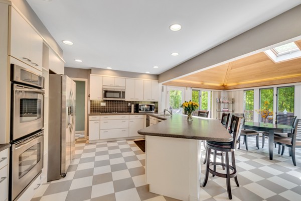 728 Salem End Road Framingham, MA 01702 - Photo 13 of 28