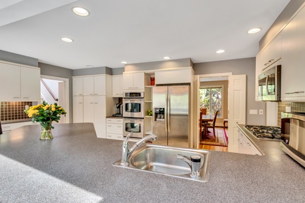 728 Salem End Road Framingham, MA 01702 - Photo 15 of 28