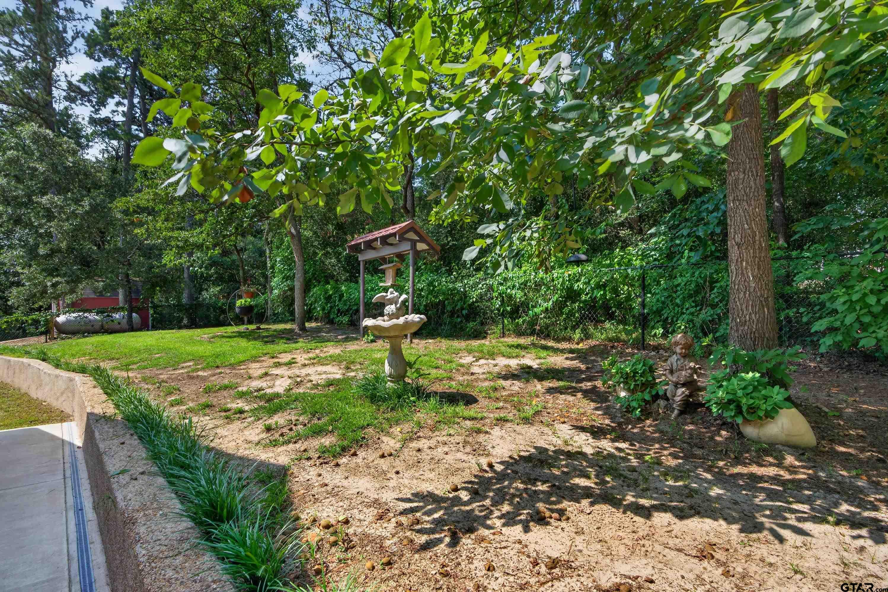 443 Meadow View Path Holly Lake Ranch, TX 75765 - Photo 34 of 48 Gallery Image 34