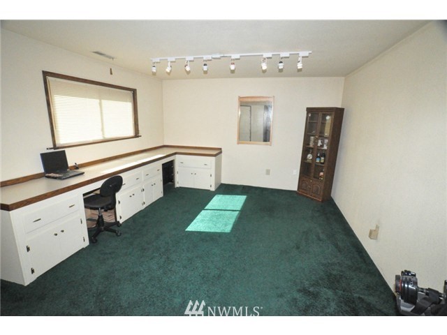 14431 Southeast 194th Street Renton, WA 98058 - Photo 8 of 15 Gallery Image 8