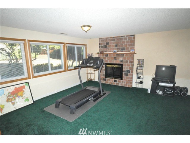 14431 Southeast 194th Street Renton, WA 98058 - Photo 9 of 15 Gallery Image 9