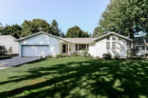 15581 Rannes Street Spring Lake, MI 49456 - Photo 1 of 40 1252856-300wh