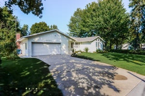 15581 Rannes Street Spring Lake, MI 49456 - Photo 3 of 40 1252857-300wh