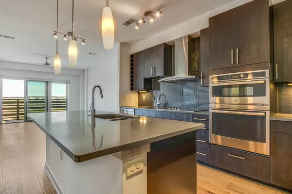 $2,900 | 3600 South Lamar Boulevard, Unit 405, Austin, TX 78704