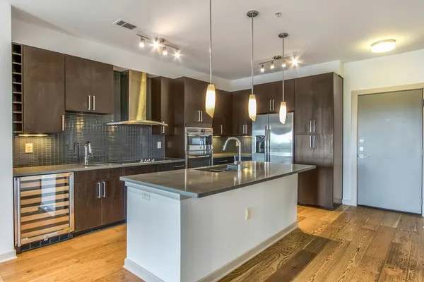 $2,900 | 3600 South Lamar Boulevard, Unit 405, Austin, TX 78704