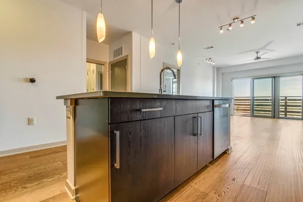$2,900 | 3600 South Lamar Boulevard, Unit 405, Austin, TX 78704