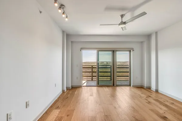 $2,900 | 3600 South Lamar Boulevard, Unit 405, Austin, TX 78704