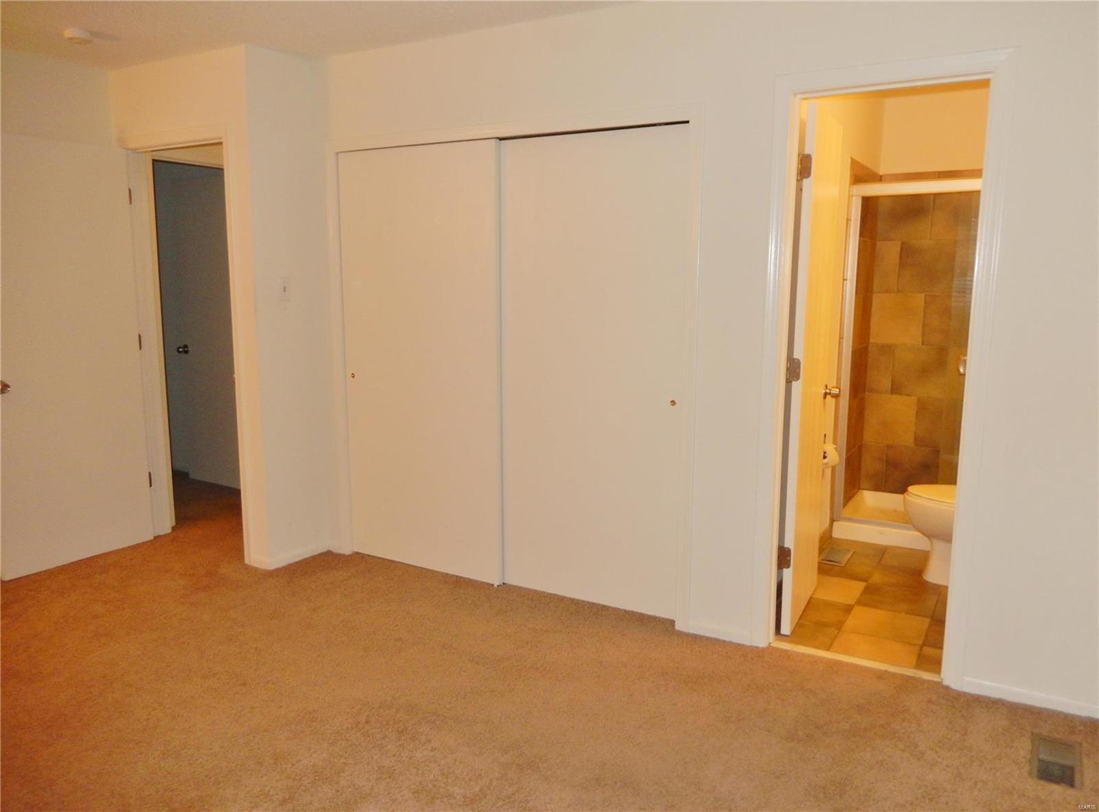 221 Braeshire Drive, Unit A Ballwin, MO 63021 - Photo 12 of 18