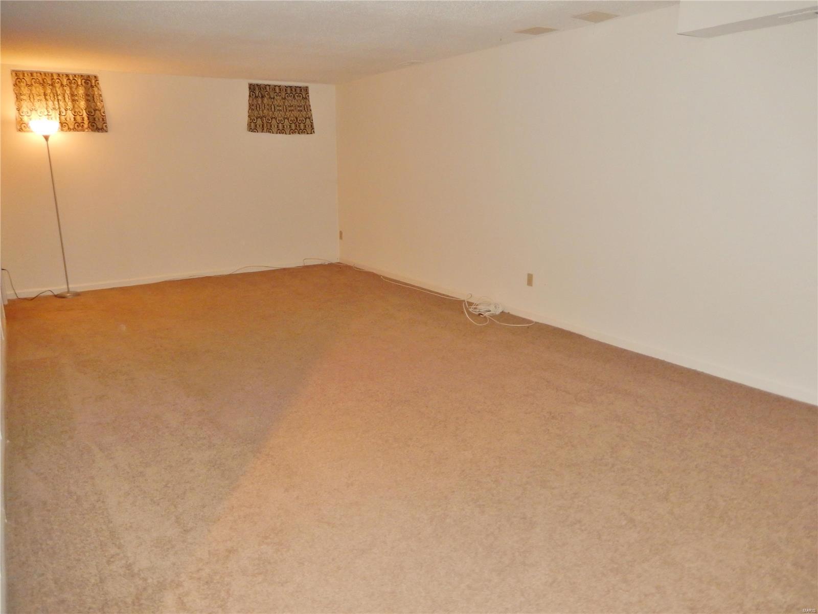 221 Braeshire Drive, Unit A Ballwin, MO 63021 - Photo 16 of 18