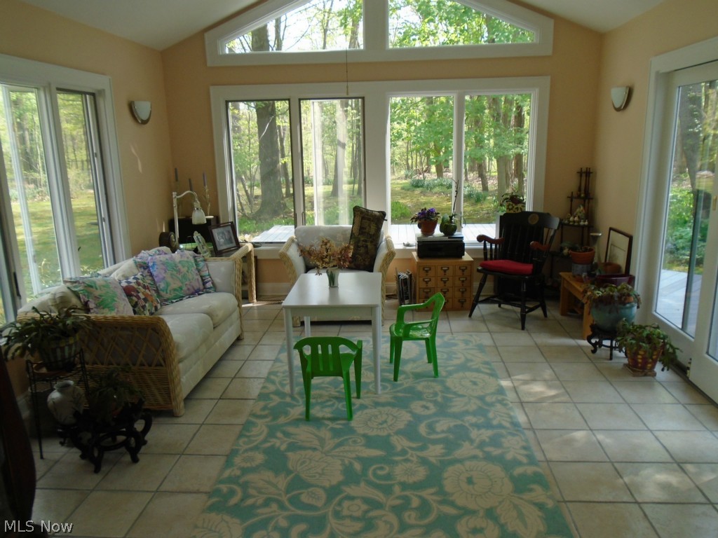 29200 Edgedale Road Cleveland, OH 44124 - Photo 9 of 25 Gallery Image 9